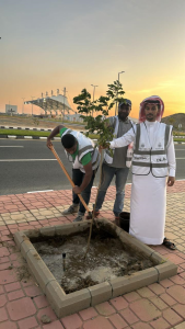 كلية الشريعة تنفذ مبادرة ( زرعناها بعزم ) في مقر الجامعة بالعابدية